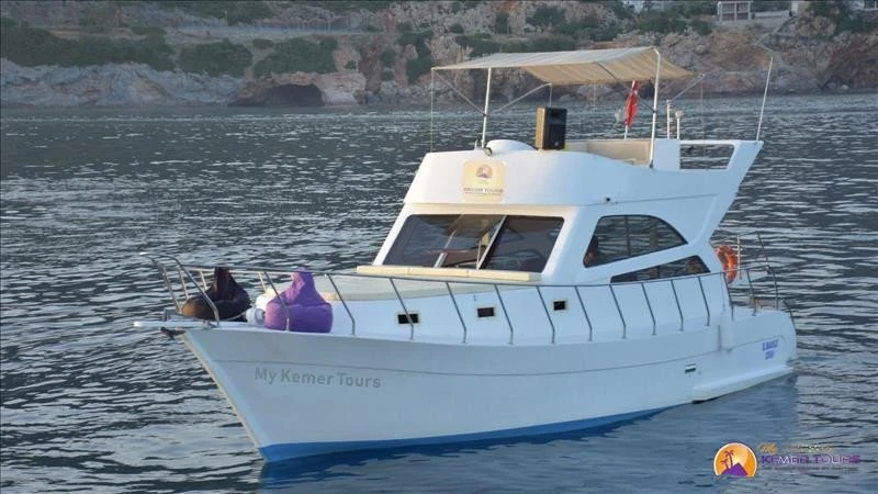 Rent Yacht in Kemer